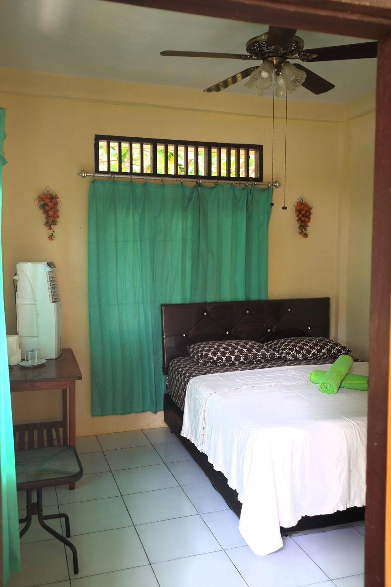 Bunaken Sea Garden Resort ภายนอก รูปภาพ